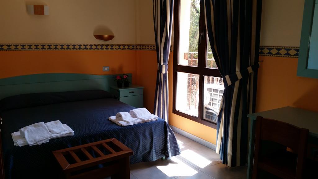 Hotel Costa Antiga Sant'Anna Arresi Eksteriør billede